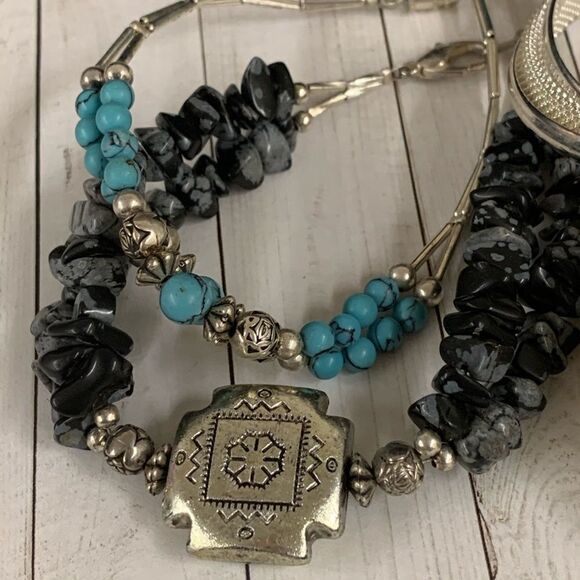 Southwest Style Bracelet Bundle - Picture 4 of 4